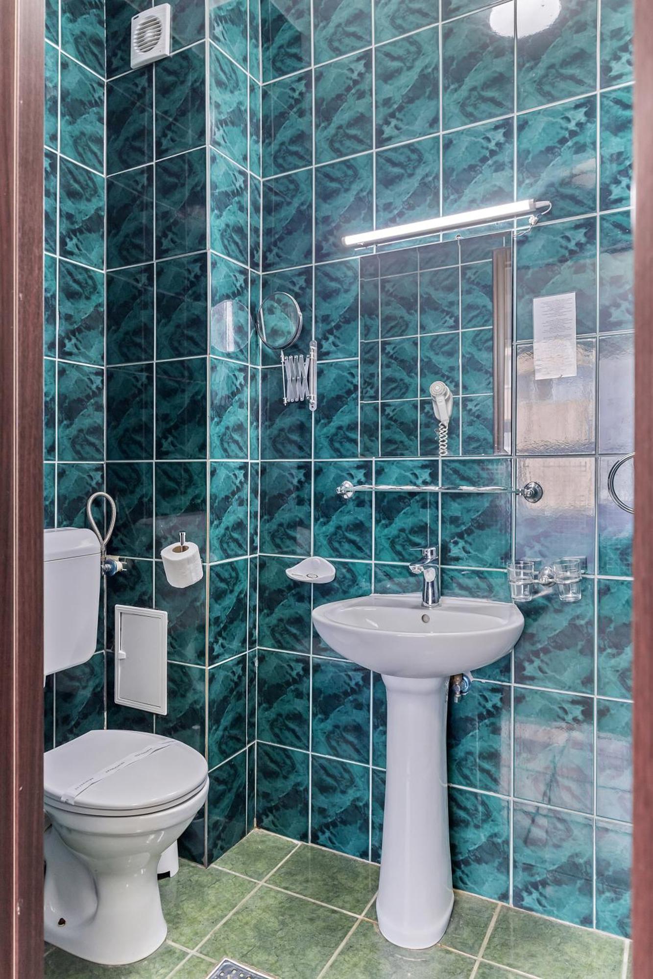 Lina Hotel 3*