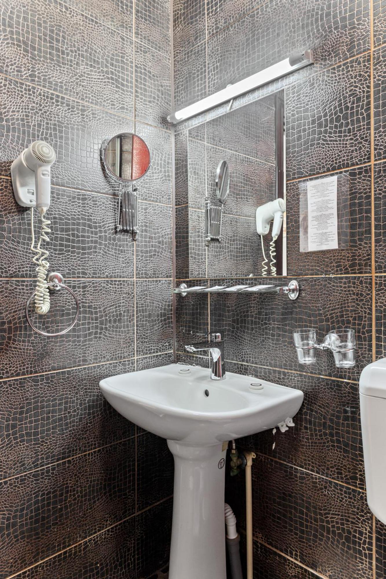 Hotel Lina Bucharest